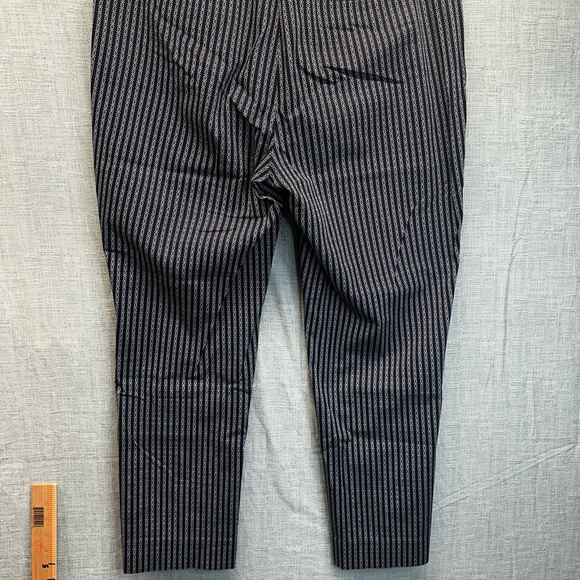 Brooks Brothers Natalie Fit size 14 navy blue and white pockets belt loop 2 pair - Picture 3 of 13